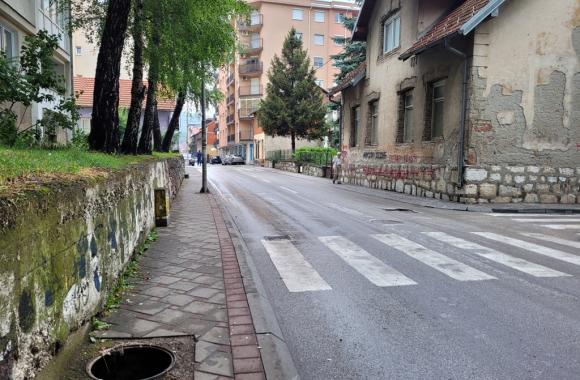 ulica prema srednjoj skoli