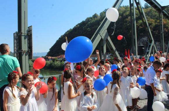 ljudi i mostovi