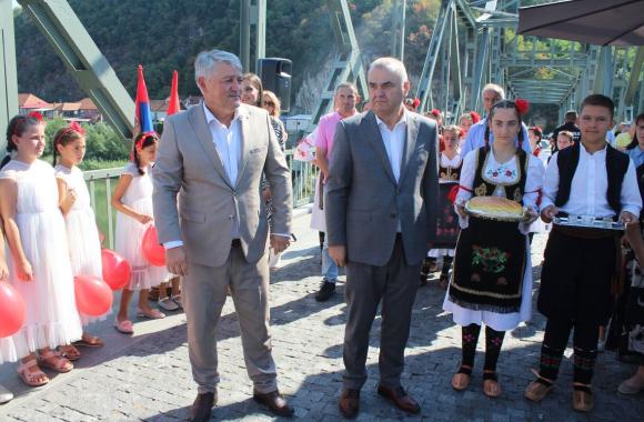 ljudi i mostovi