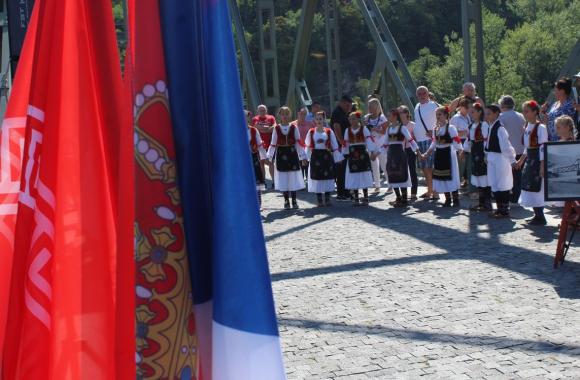 ljudi i mostovi
