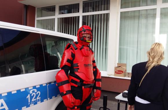policija