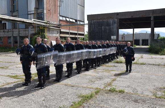 policija