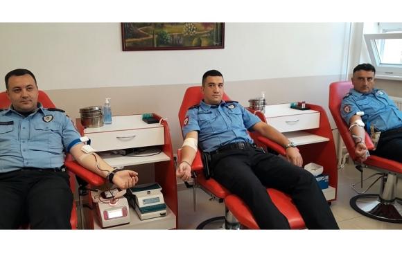 Policija darivanje krvi 2
