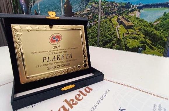 plaketa