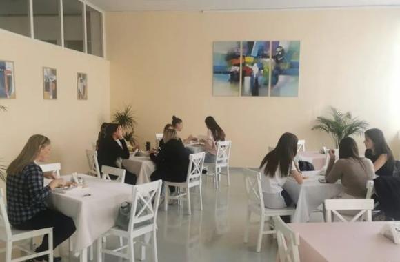 đ